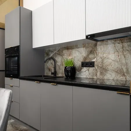 Glamour By Kramm - W Centrum Poznania Przy Ul Polwiejskiej * Poznań