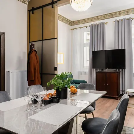 Glamour Polwiejska - W Centrum Poznania Przy Starym Browarze Poznań