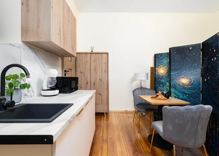 Glamour By Kramm - W Centrum Poznania Przy Ul Polwiejskiej Apartment