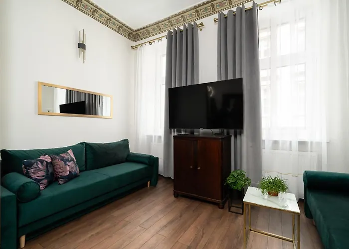 Glamour By Kramm - W Centrum Poznania Przy Ul Polwiejskiej * Poznan