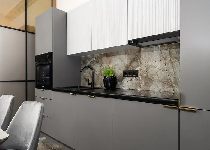 Glamour By Kramm - W Centrum Poznania Przy Ul Polwiejskiej * Poznan